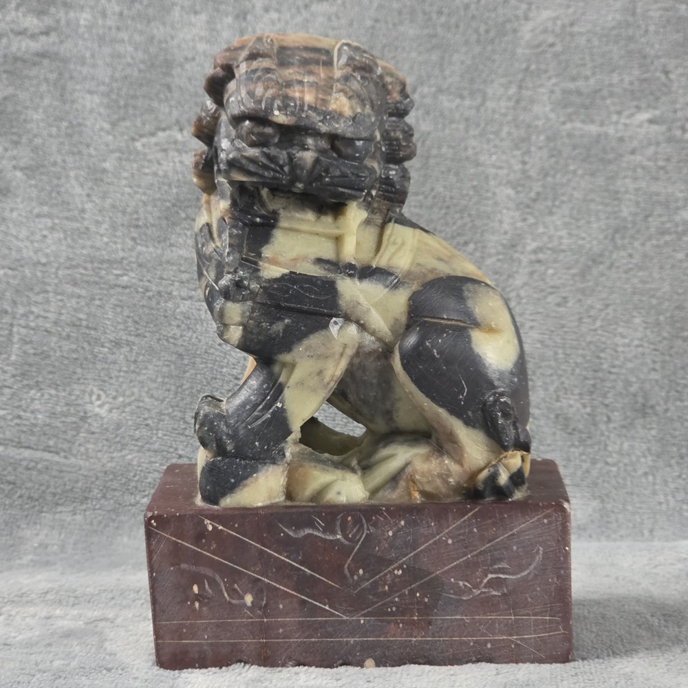 Vintage Chinese Soapstone Foo Dog Hand Carved 5.5 Inches Tall‎